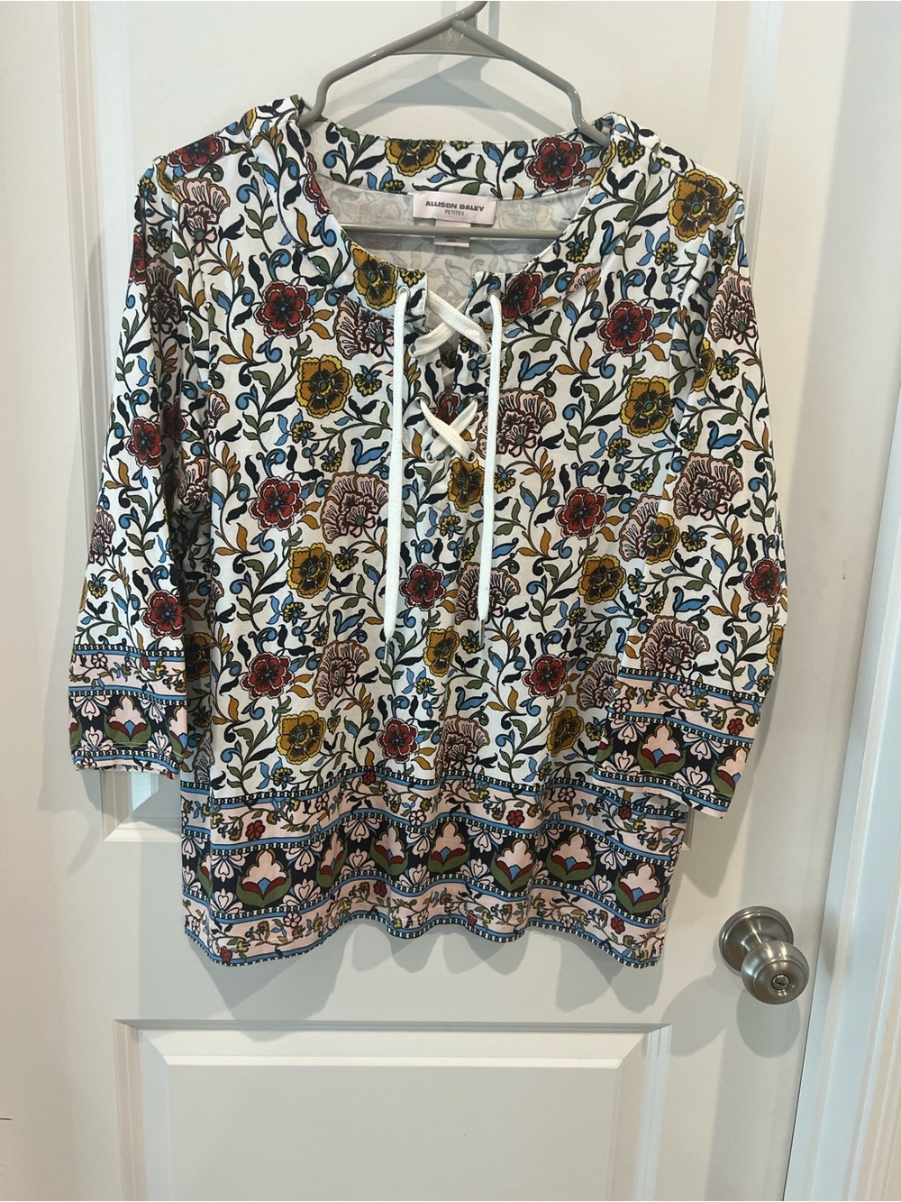 Allison Daley Petites Floral Lace-Up Top Size PM